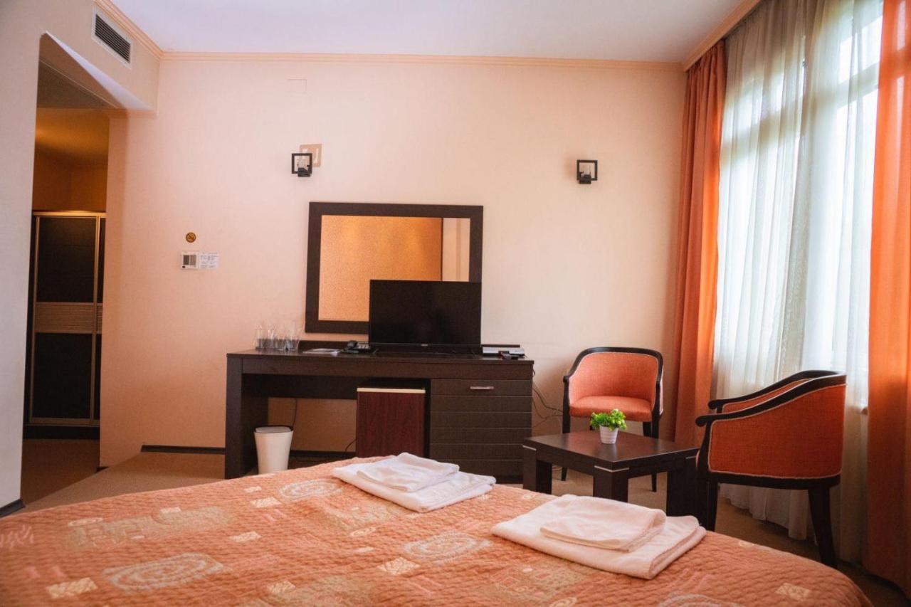 Hotel Ezeroto Stara Zagora Exteriér fotografie